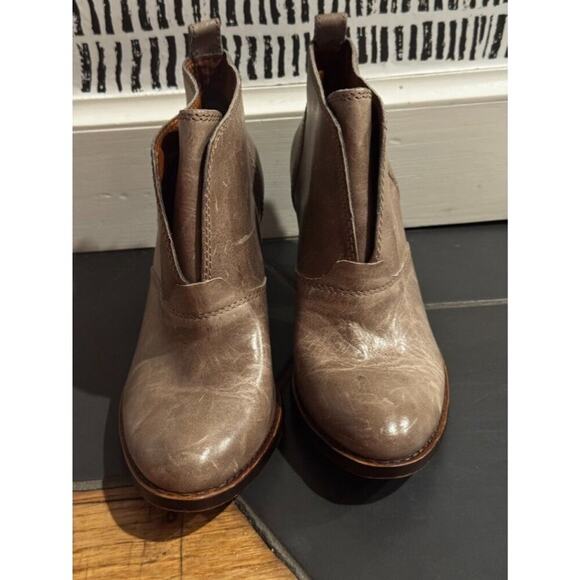 Lucky Brand womens sz 5.5 leather taupe slip on ankle boots bootie heeled shoe - Picture 2 of 11